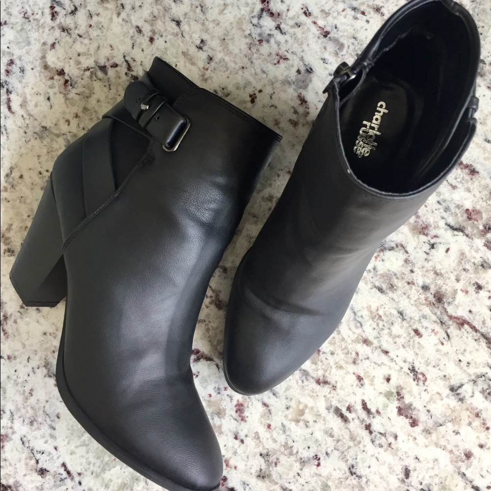 ❌❌SOLD❌❌Soft Faux Leather Booties